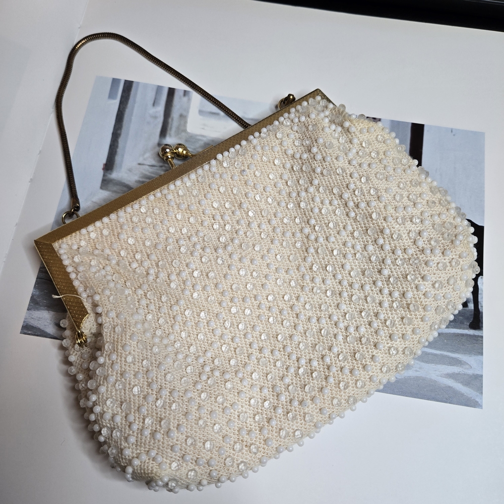 VINTAGE Elegant Cream Beaded Bag